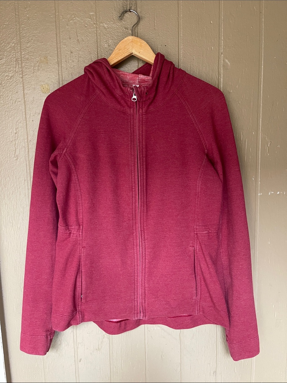 Lululemon Women’s Zip-Up Hooded Jacket in Deep Burgundy Size 8